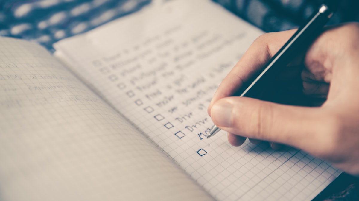 Best Item Trackers for Keys, Wallets & Luggage (2025): Tested & Ranked