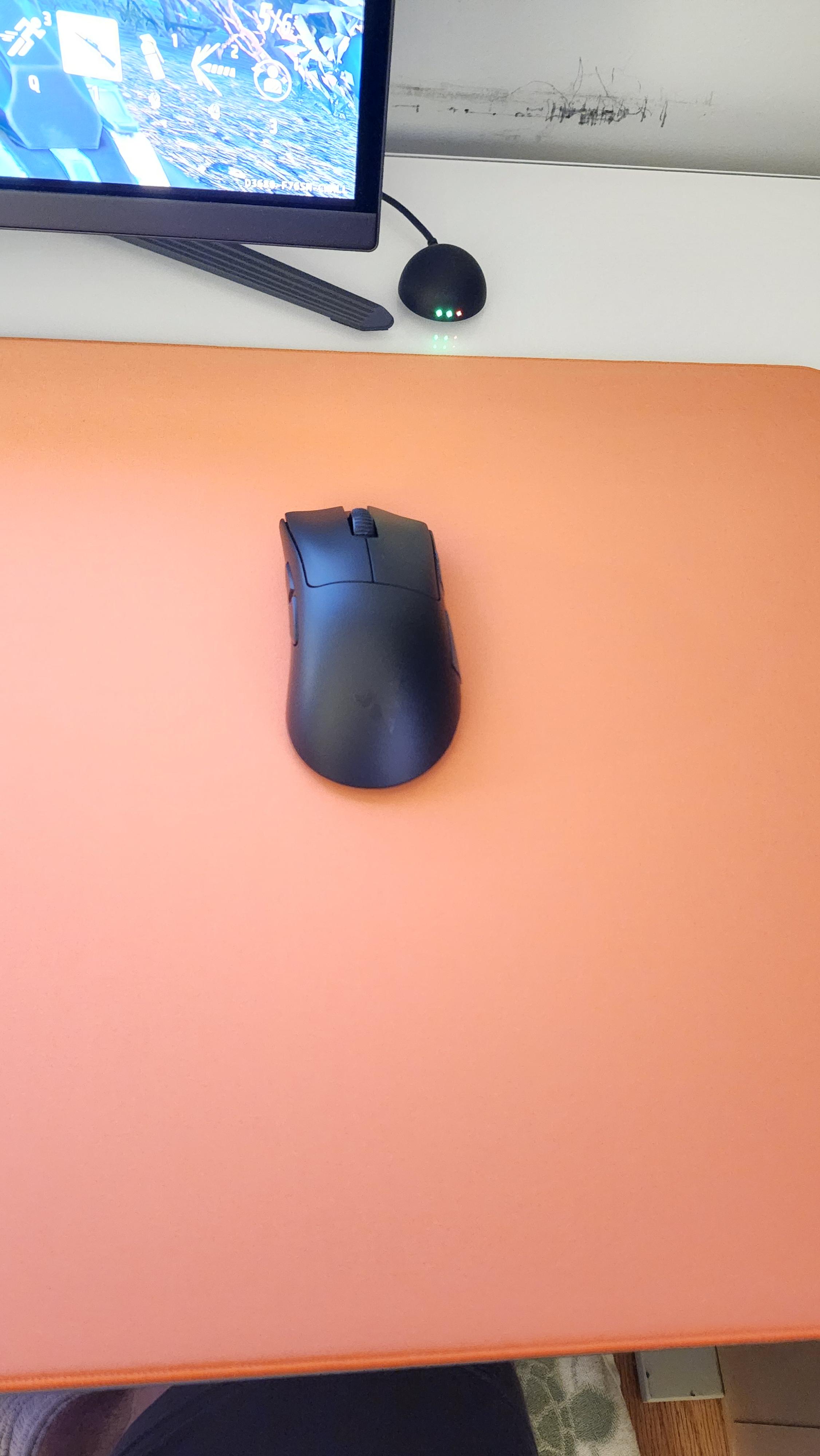 Razer DeathAdder V4 Pro: The Gaming Mouse That Doesn't Feel Like a Gaming Mouse